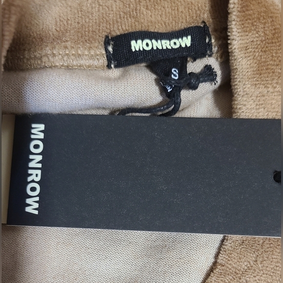 Monrow Velour Crew Tee Size Small - Picture 3 of 5